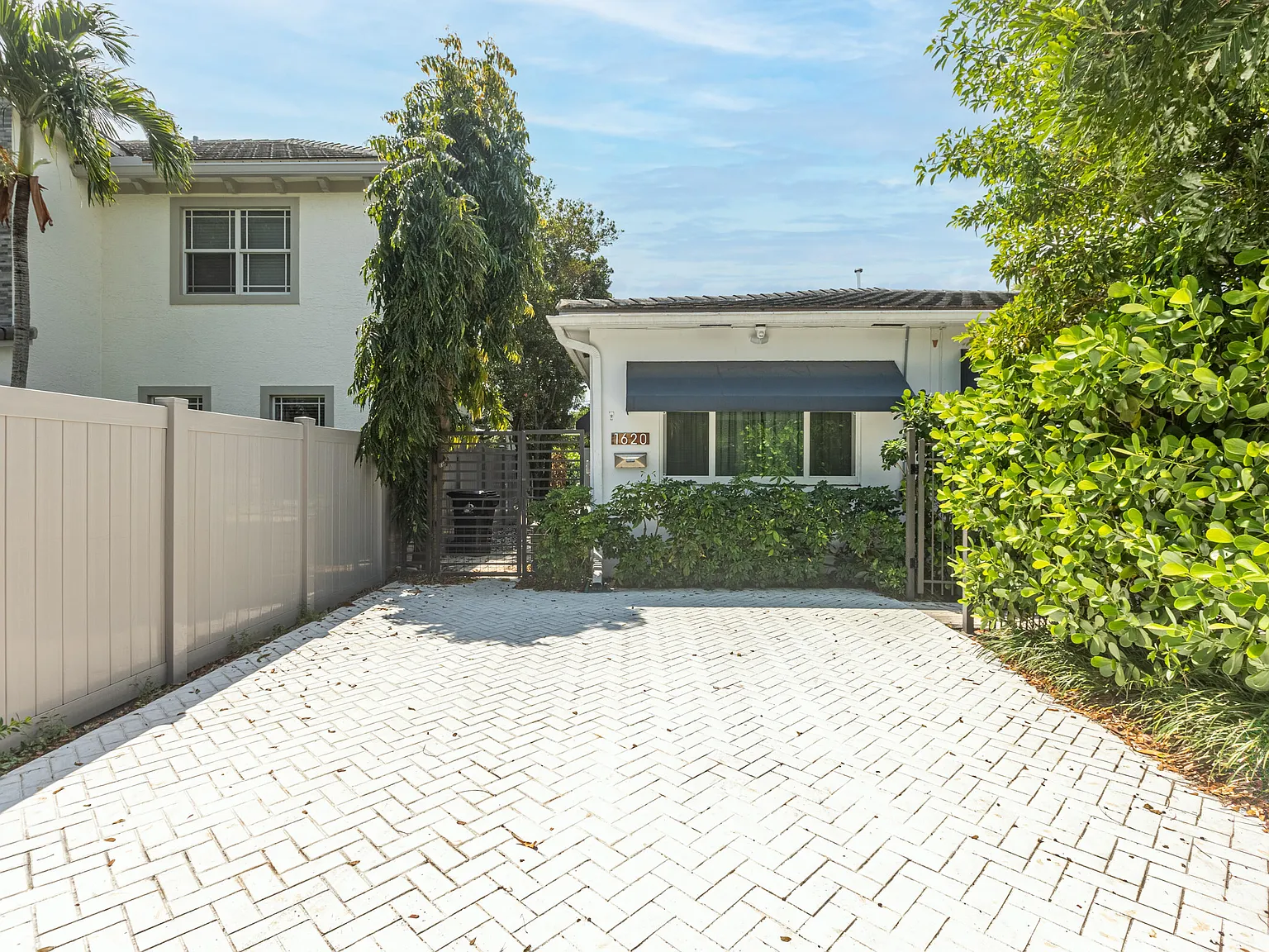 2 bed, 1.0 bath, 1100 sqft, $3,250 — Photo 3