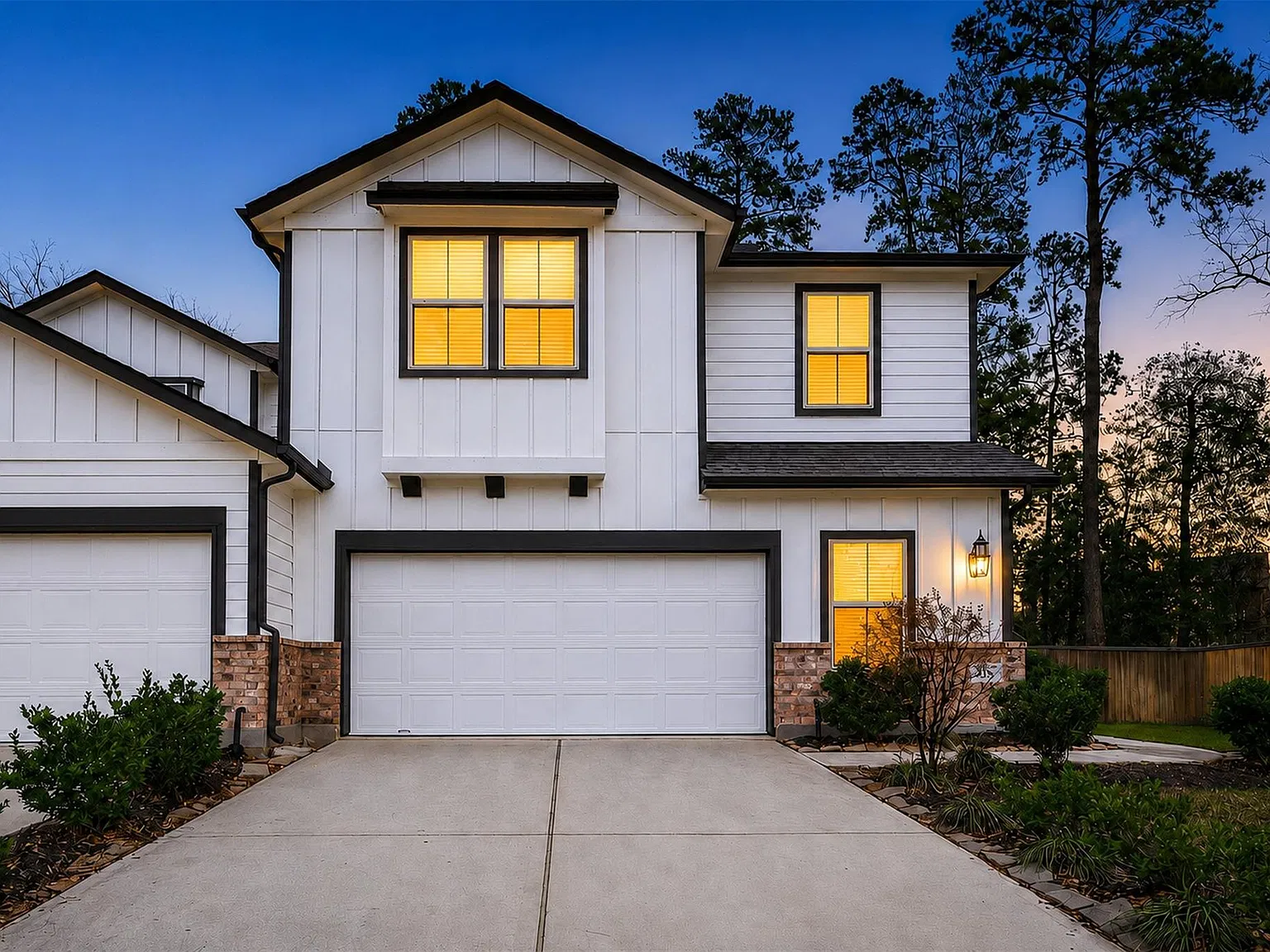 4 bed, 2.5 bath, 2144 sqft, $2,400 — Photo 1