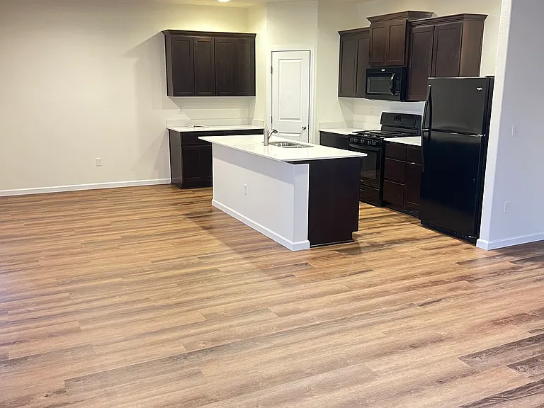 2129 NW Woodland Dr — Photo 15