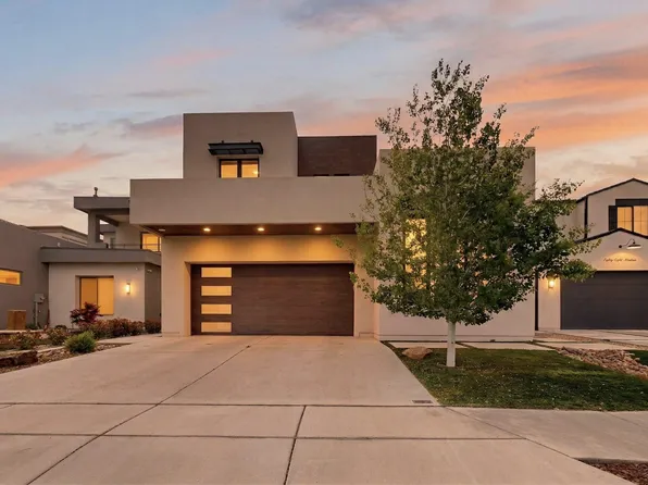 8815 Silver Oak Ln NE, Albuquerque, NM 87113