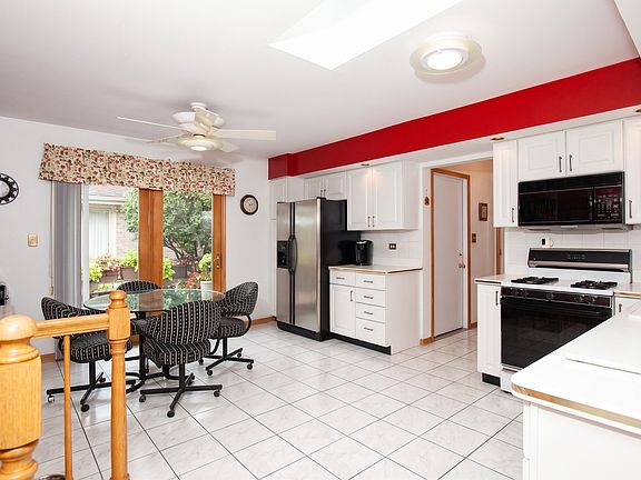 5th image of 9430 S 69th Ave