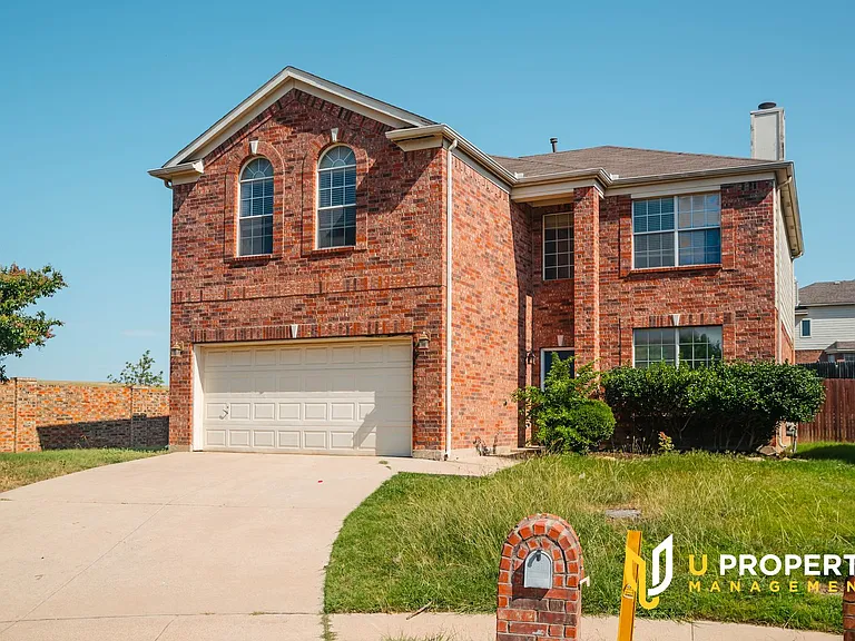 3501 Aldersyde Dr — Photo 2