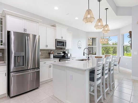 5th image of 2558 Bella Vista Circle