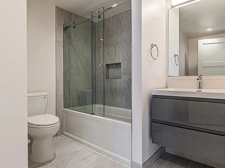 2224 Clement St #104 — Photo 5