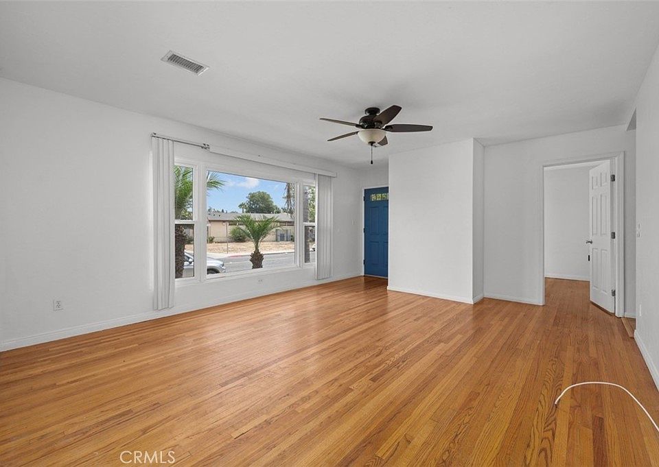 1st image of 4922-4924 64th St