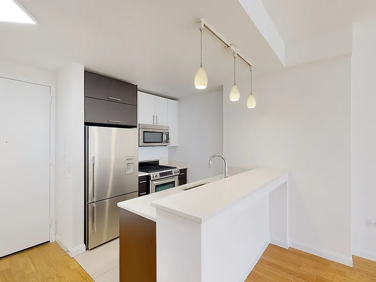 795 Columbus Ave #4J — Photo 1