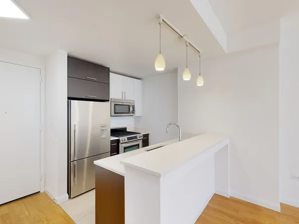 795 Columbus Avenue image 1 of 9