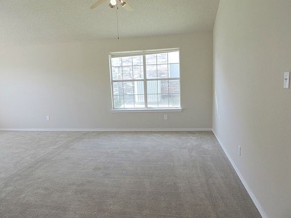 4th image of 1213 Nutting St