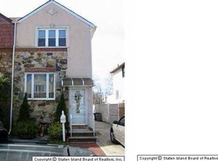 460 Adams Ave, Staten Island, NY 10306