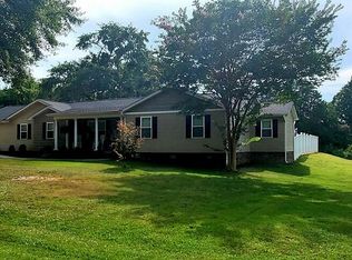 105 Camp Branch Run Rd, Hodges, SC 29653