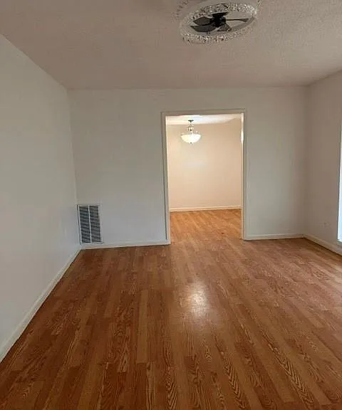 8827 Rowan Ln — Photo 2