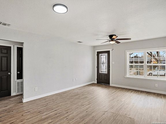 5th image of 2039 Schley Ave