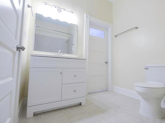 4th image of 619 W 21st St #619WEST21