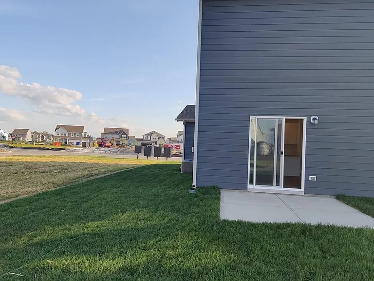 2209 Dixon Creek Dr — Photo 36
