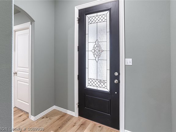 5th image of 5613 Remington Way