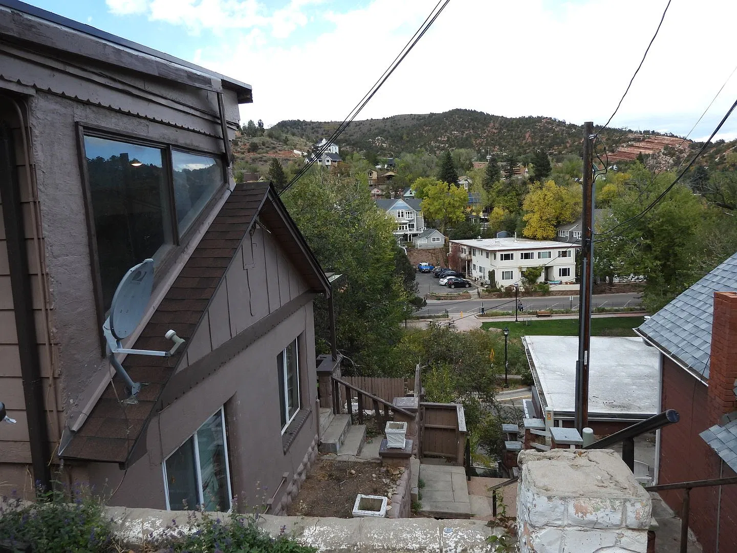 Cozy Studio Apartment in the Heart of Manitou Springs — Photo 3