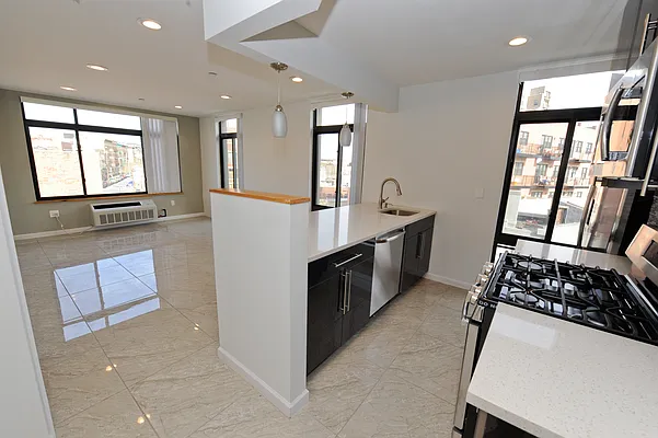 Rented by Compass | media 28