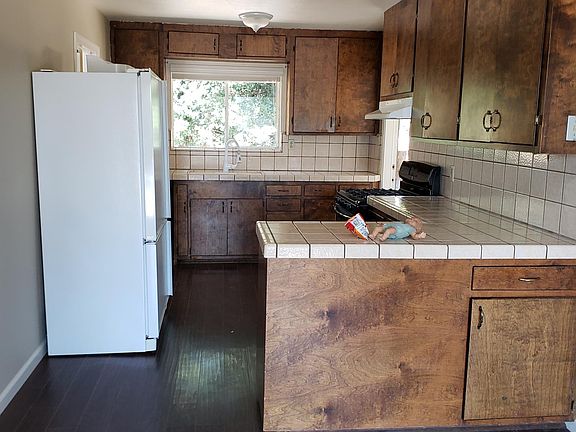3rd image of 4245 Rosita Ave