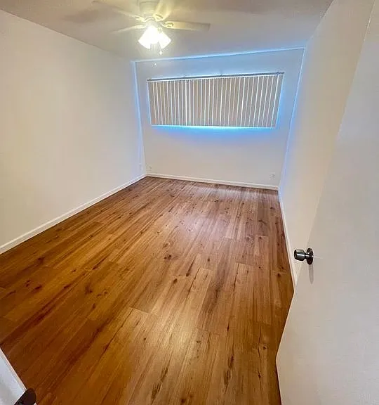 1815 N. Serrano Avenue, — Photo 11
