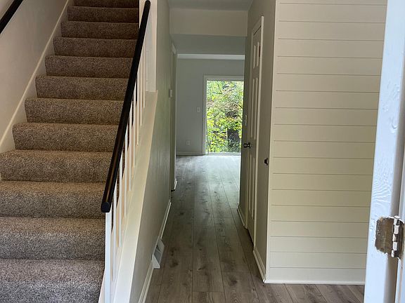 2nd image of 505 Laurel Ave