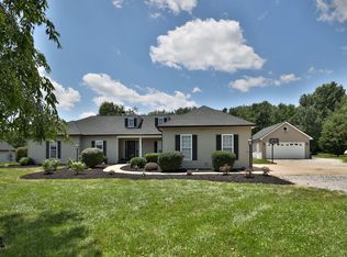 151 N Meadow Ridge Trl, Edwardsville, IL 62025