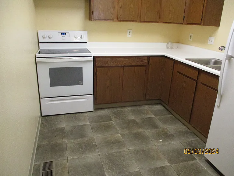 1018 Park Avenue, 2 Bedroom — Photo 5