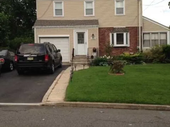 142 Baker Ave, Bergenfield, NJ 07621