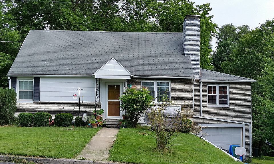 140 Crescent Drive