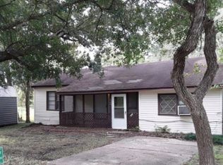 5749 Alabama Ave, Groves, TX 77619