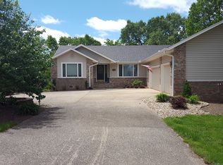 50 McKenzie Dr, Bella Vista, AR 72715
