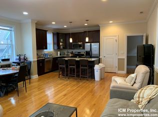 2847 N Southport Ave #3W, Chicago, IL 60657