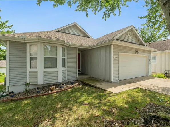 16527 E 53rd Street Ct S, Independence, MO 64055