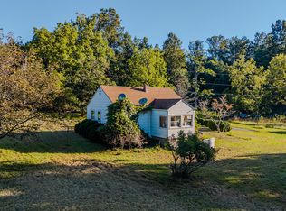 5502 Ridgelea Rd, Roanoke, VA 24018