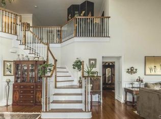 7 Briar Ridge Dr, Bethel, CT 06801