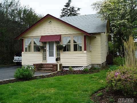 1st image of 10 Bayview Ave