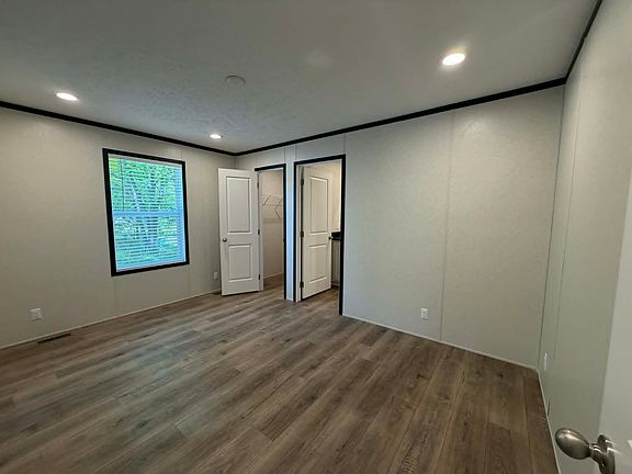 4th image of 5380 Lookout Ln #275
