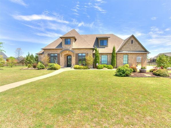 1639 Walnut Way, Goldsby, OK 73093