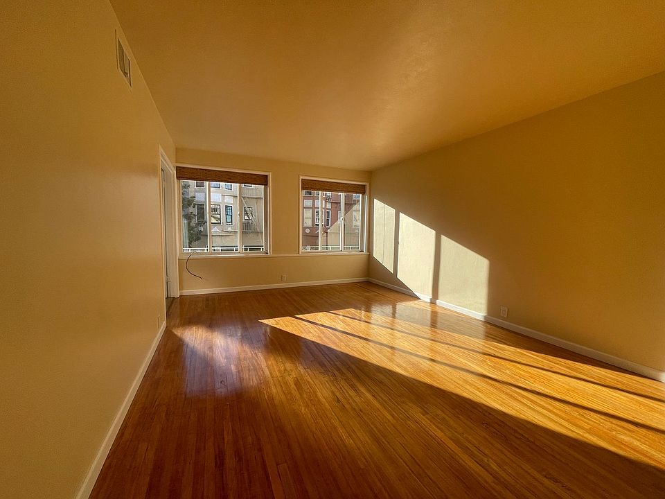 1st image of 990 Jackson St #3