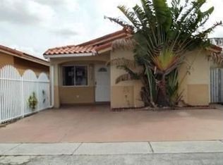 2858 W 74th Pl, Hialeah, FL 33018