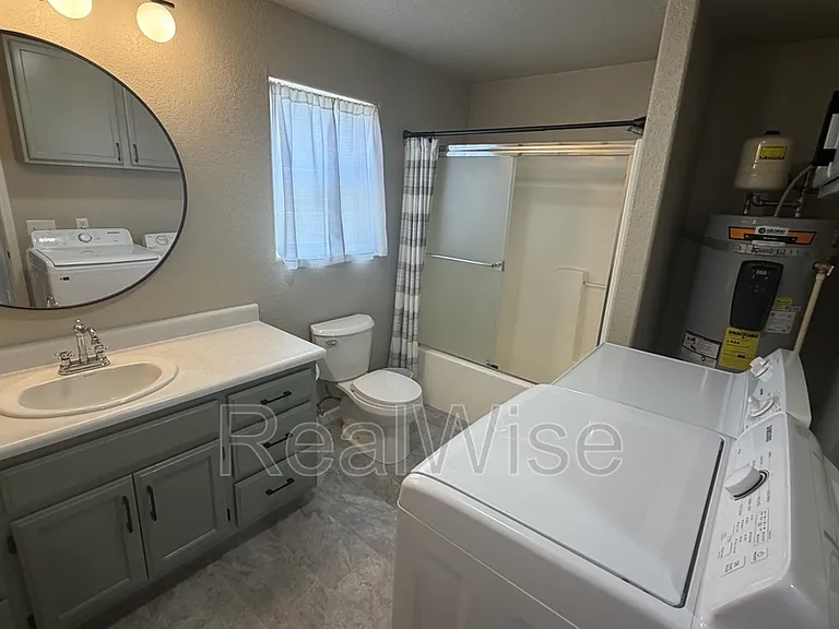 926 1/2 SW Greenwood Ave — Photo 22