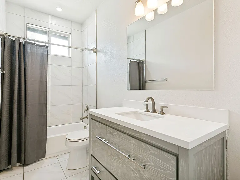 1201 S Palmetto — Photo 23