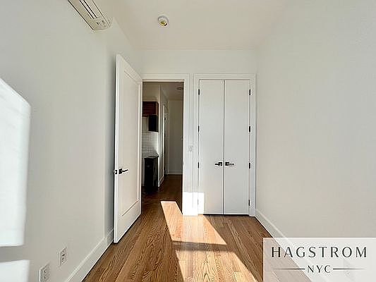 3rd image of 631 E 6th St #5F