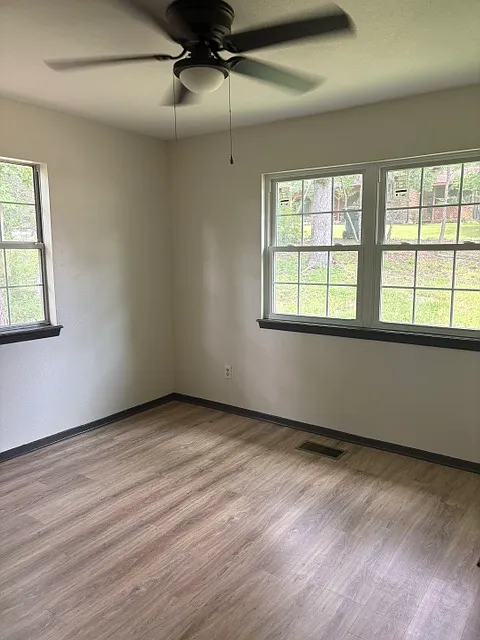 155B Lake Vista Cv