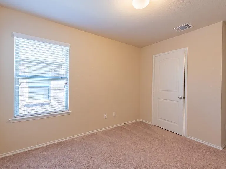 2126 Shady Glen Trl — Photo 11