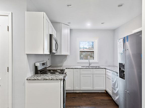 5th image of 8115 S Kingston Ave