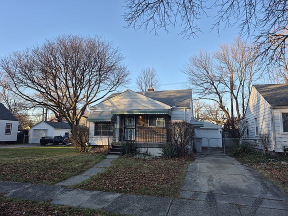 2nd image of 743 E Madge Ave