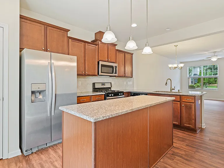 23 Pocono Dr — Photo 5