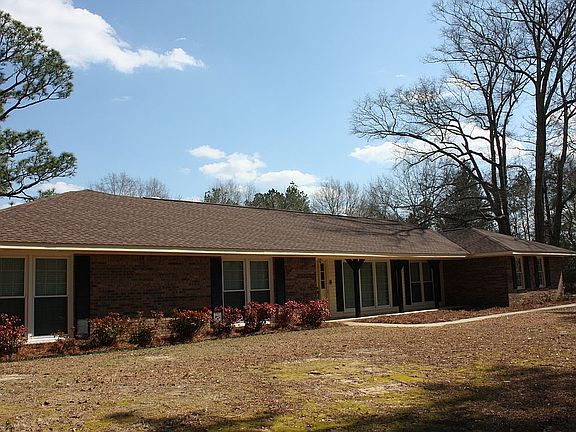 3rd image of 157 Woodland Dr