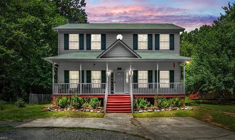 1st image of 701 Diana Dr