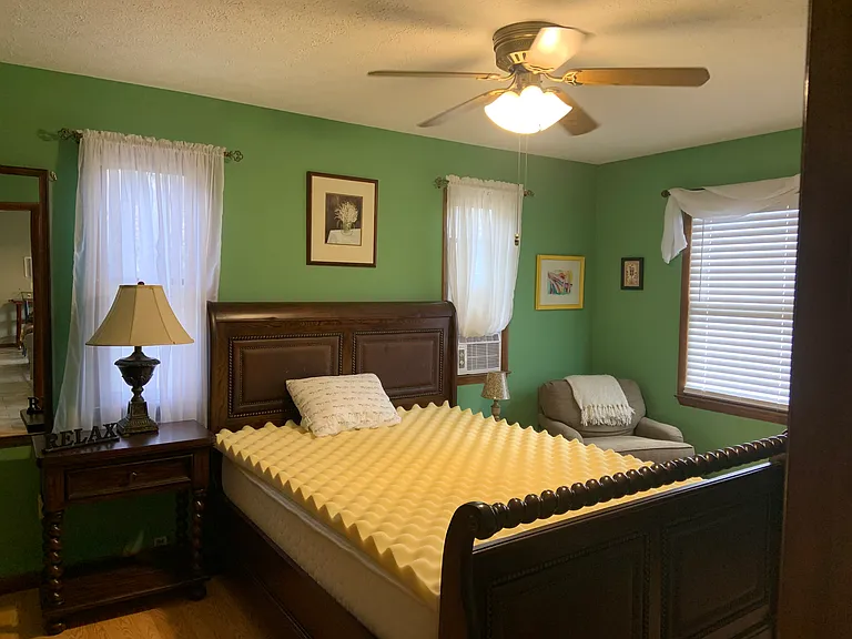 Sunshine Dr — Photo 18